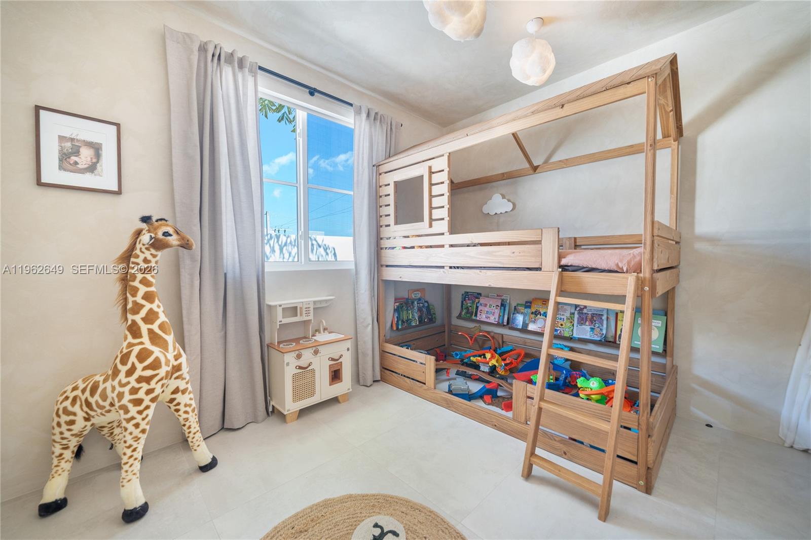 MERIDIAN PLACE CONDO - Residential