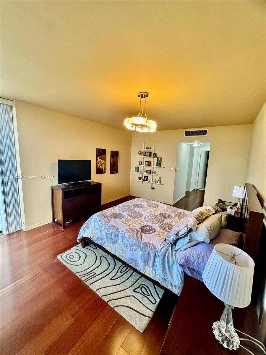 BONAVIDA CONDO - Residential