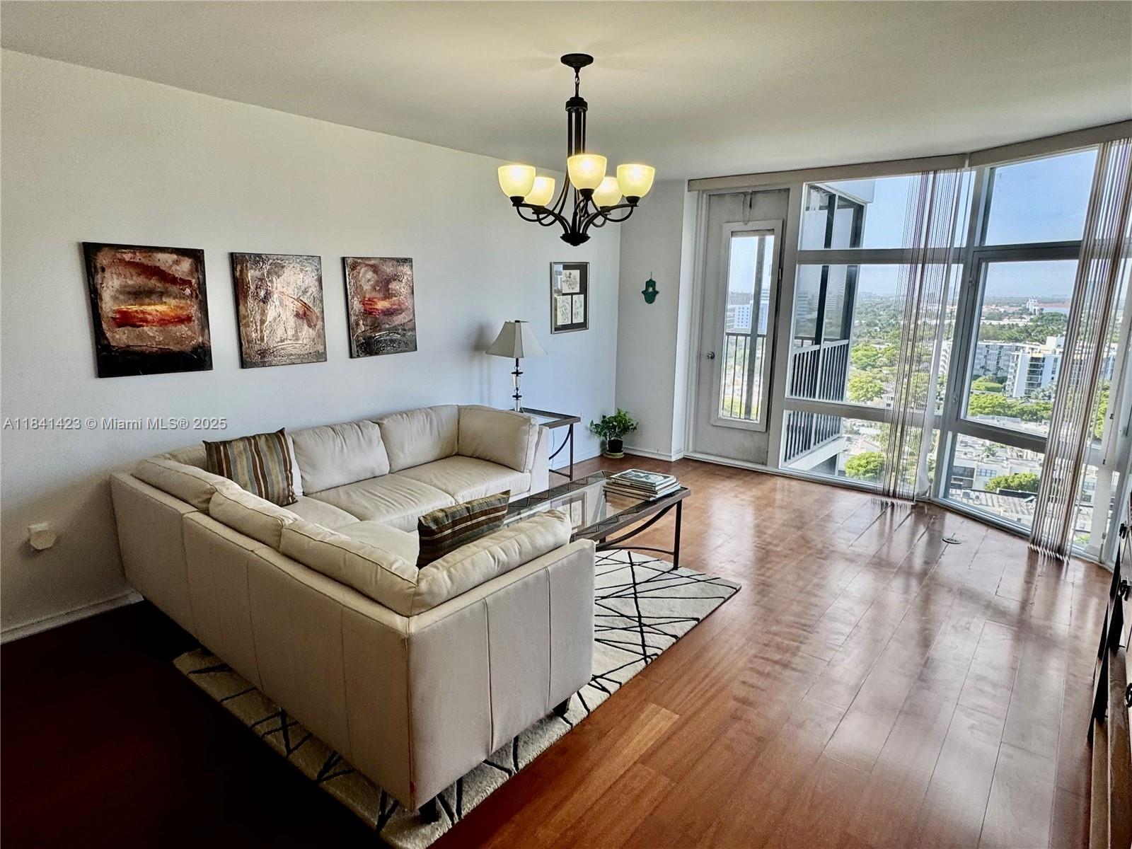 BONAVIDA CONDO - Residential