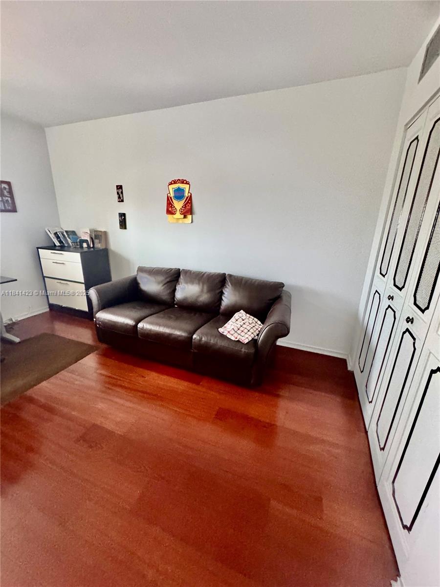 BONAVIDA CONDO - Residential