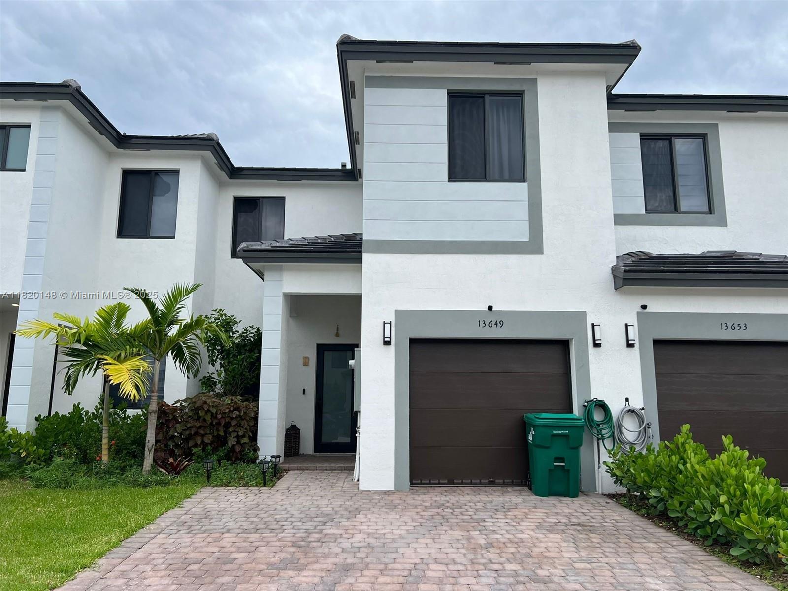 Property for Sale at 13649 Sw 157th Pl, Miami, Broward County, Florida - Bedrooms: 3 
Bathrooms: 3  - $570,000