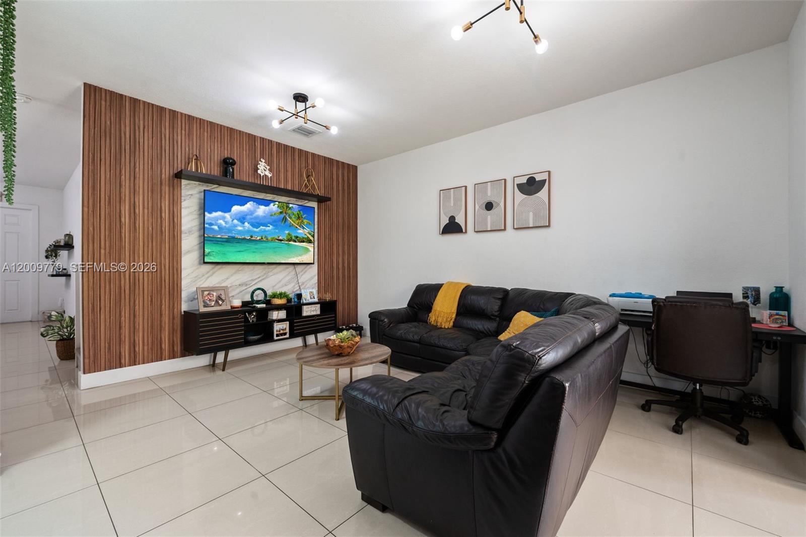 HIDDEN LAKE TOWNHOMES - Residential