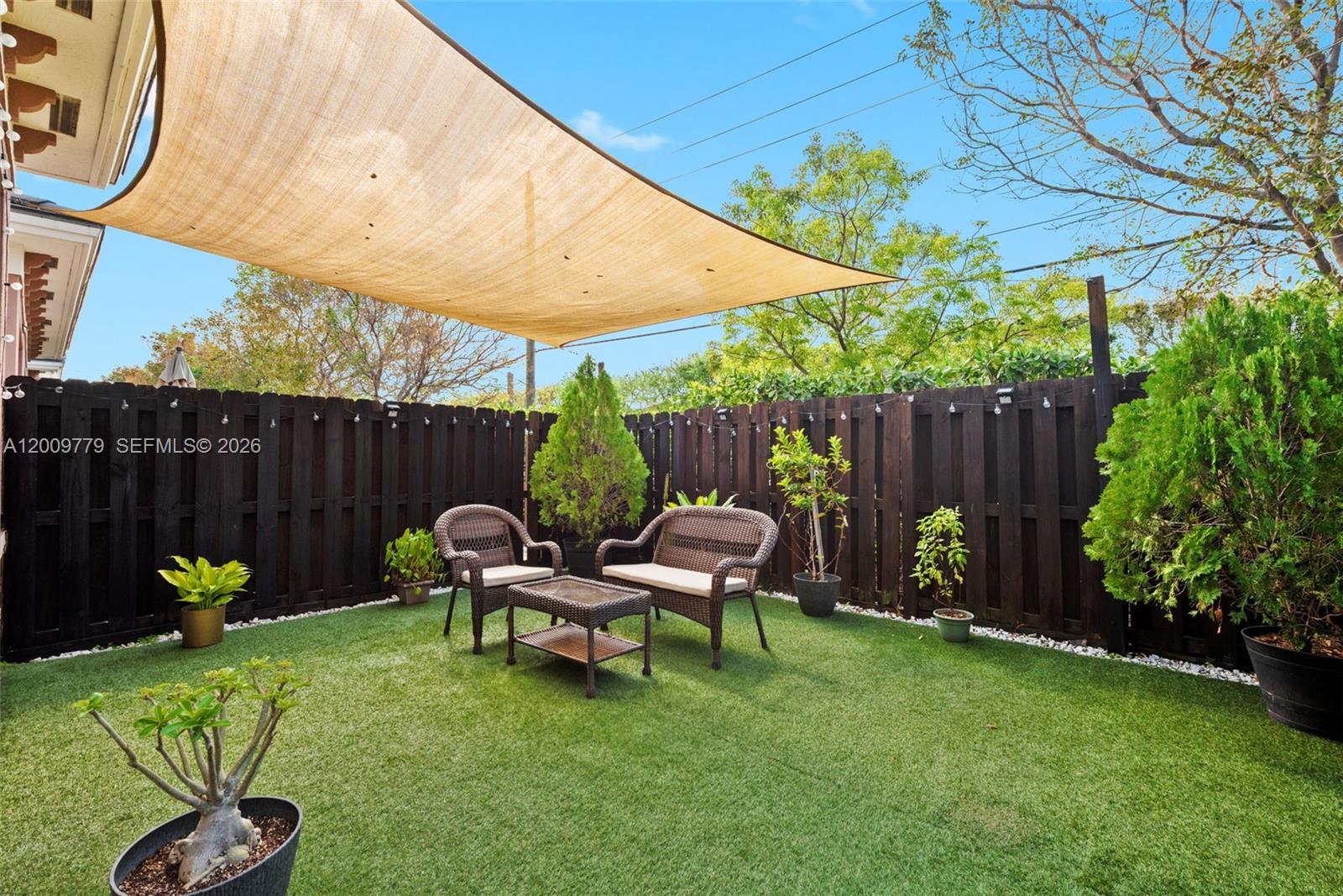 HIDDEN LAKE TOWNHOMES - Residential