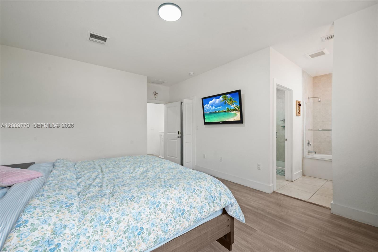 HIDDEN LAKE TOWNHOMES - Residential