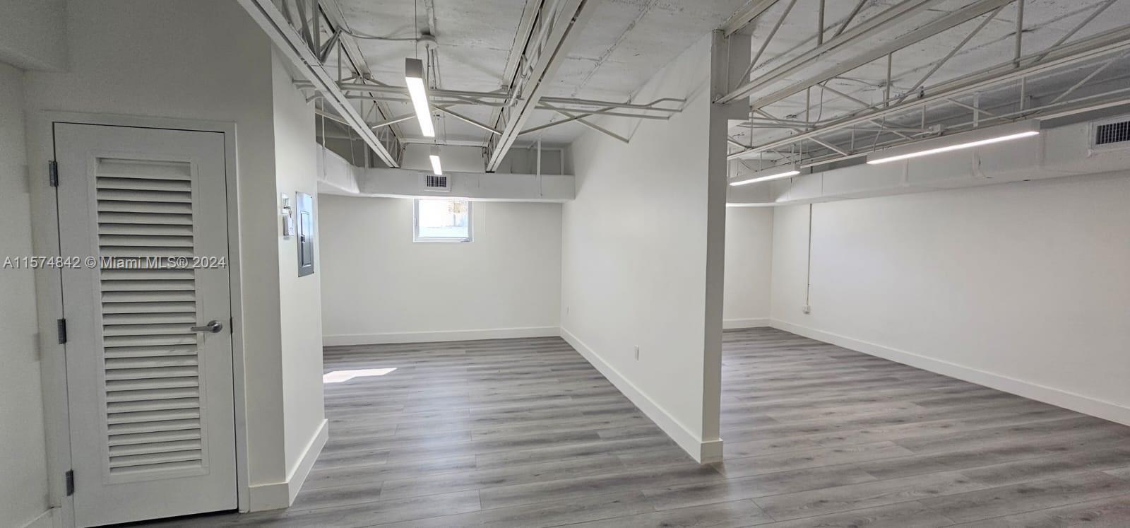 Beautifully renovated office loft ready to move in. On the busy street of NE 125th. Don't miss the chance to occupy in the booming city North Miami.