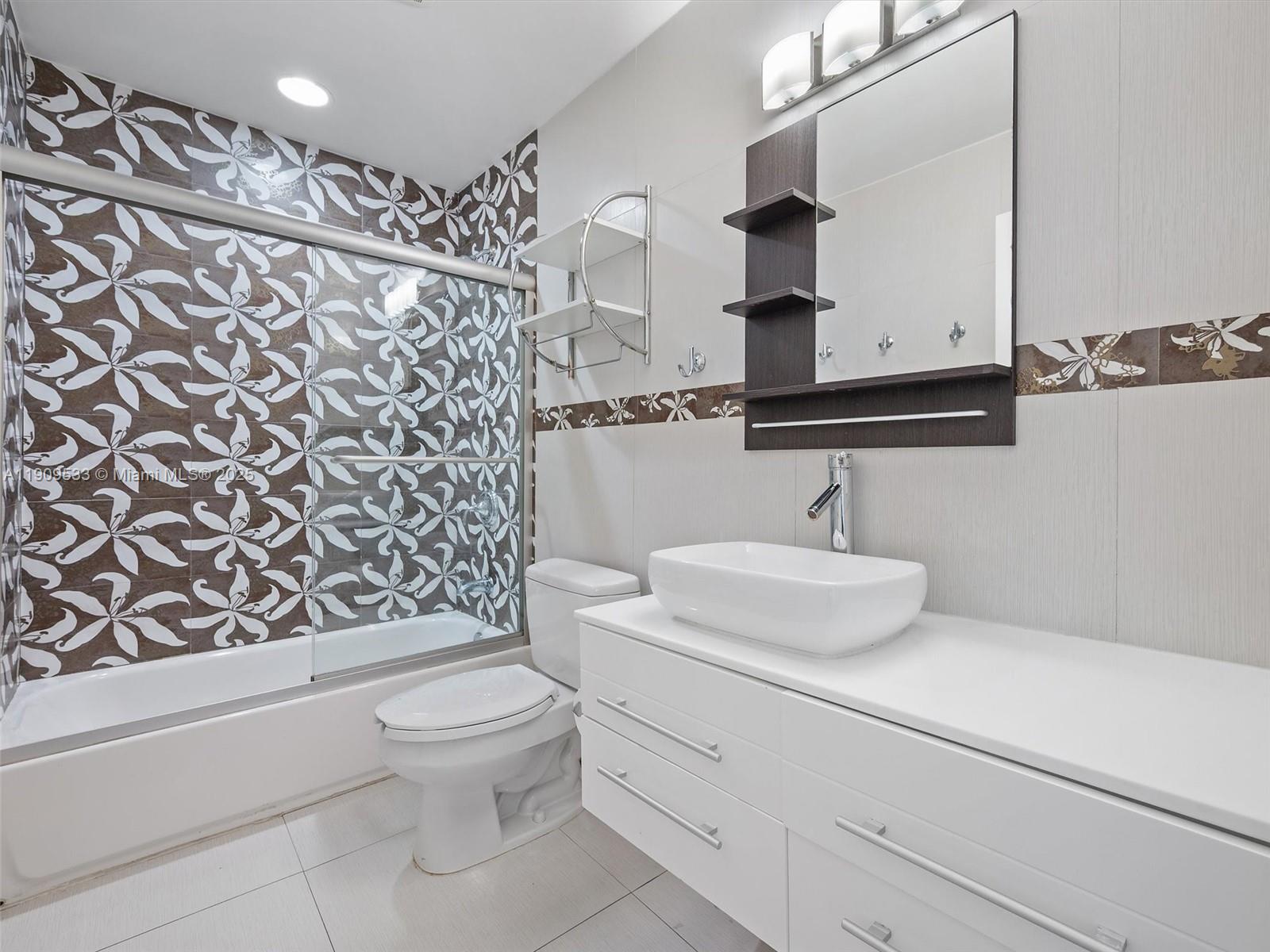 SEASIDE CONDO - Residential Lease