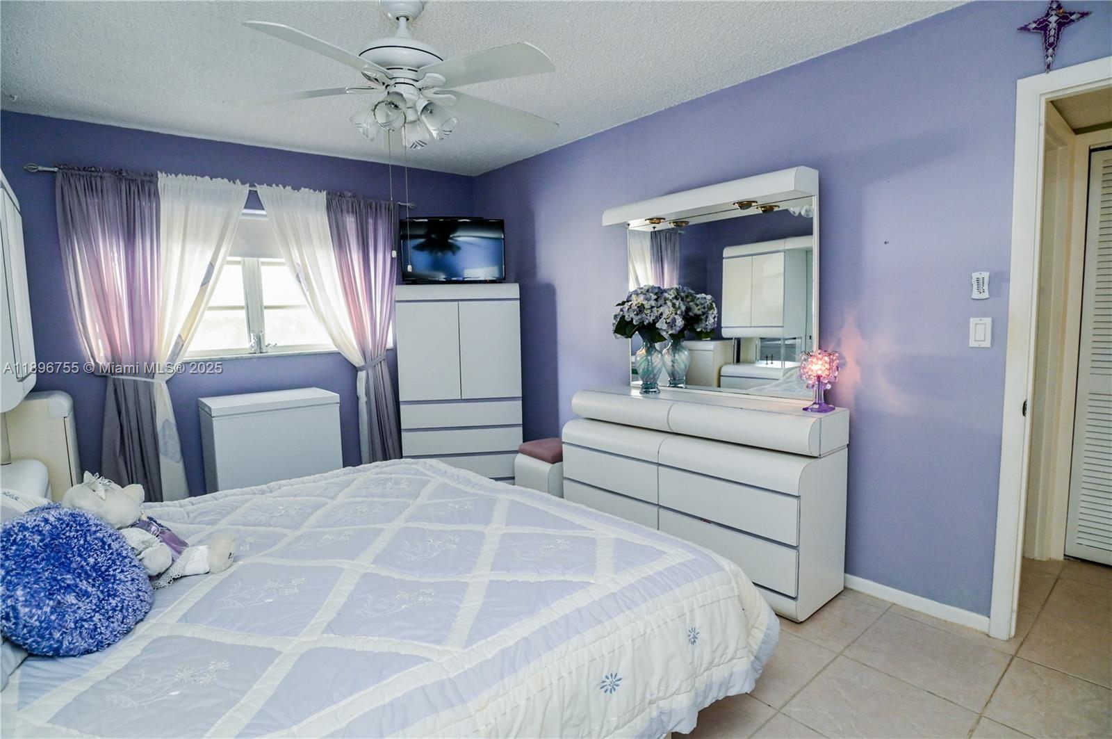 BEVERLY HILLS CONDO NUMBE - Residential