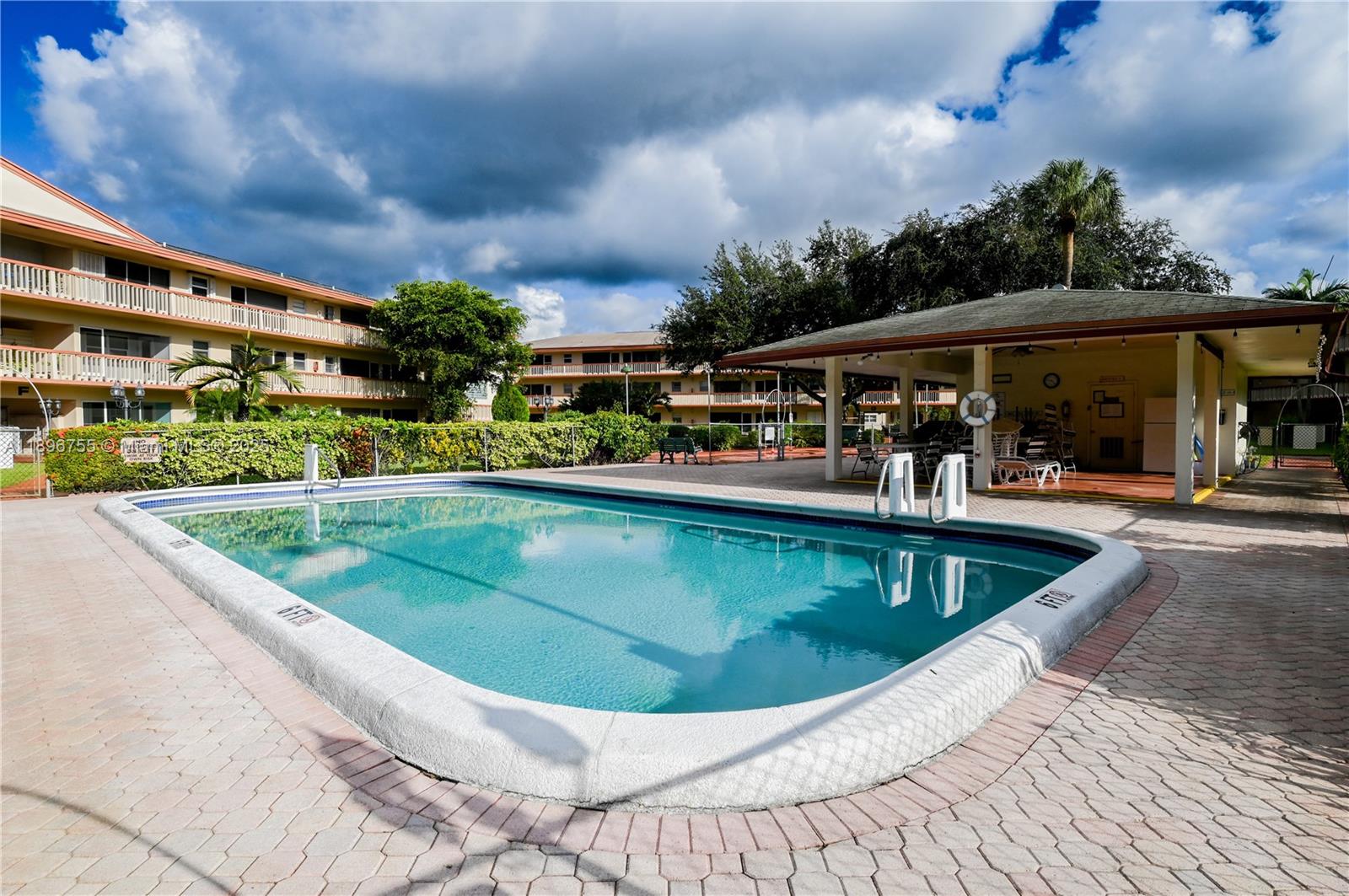 BEVERLY HILLS CONDO NUMBE - Residential
