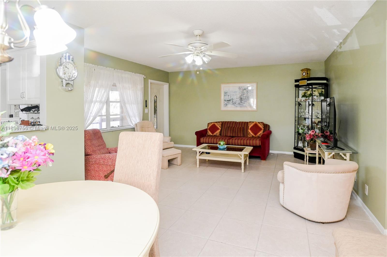 BEVERLY HILLS CONDO NUMBE - Residential