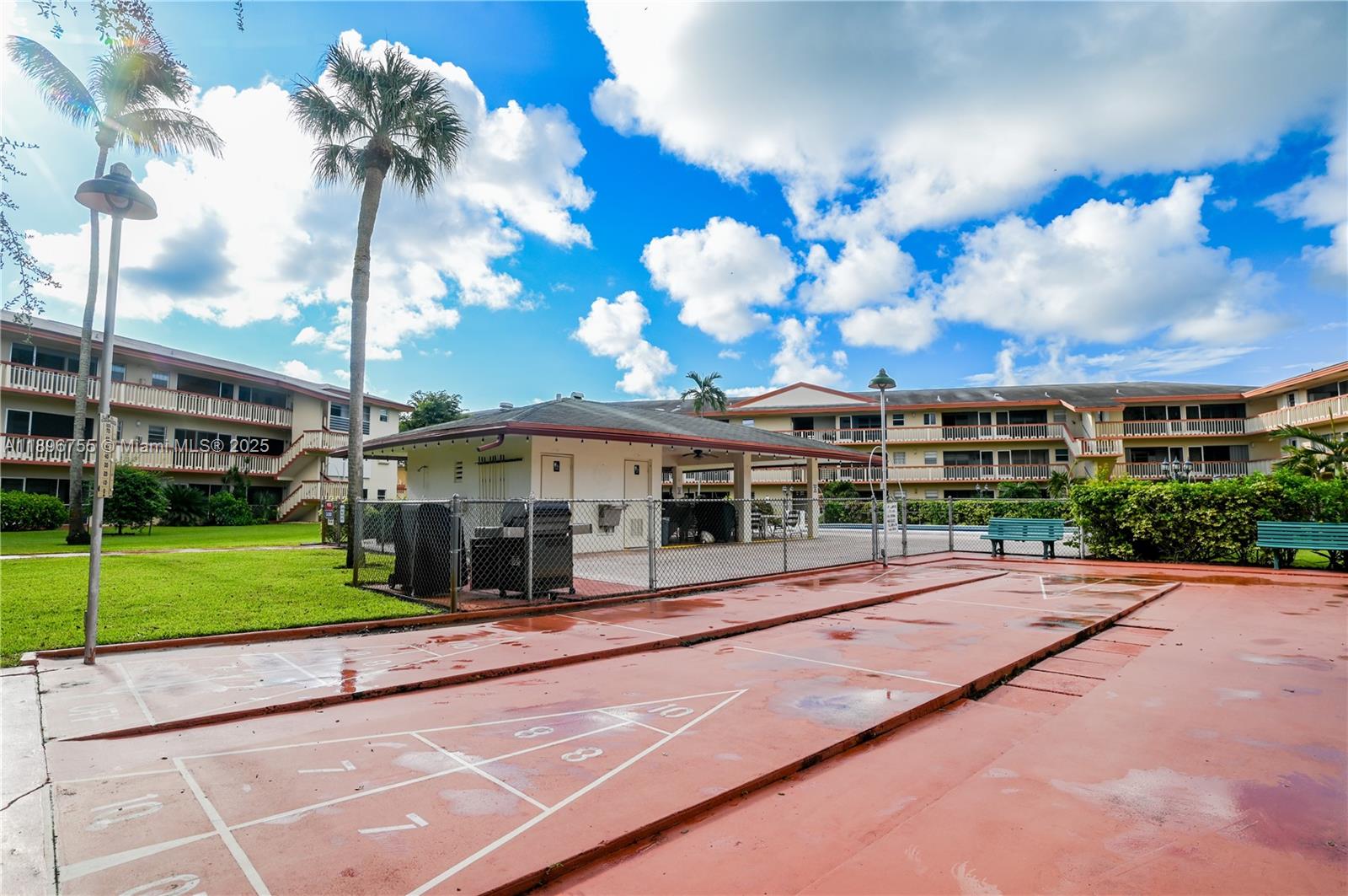 BEVERLY HILLS CONDO NUMBE - Residential