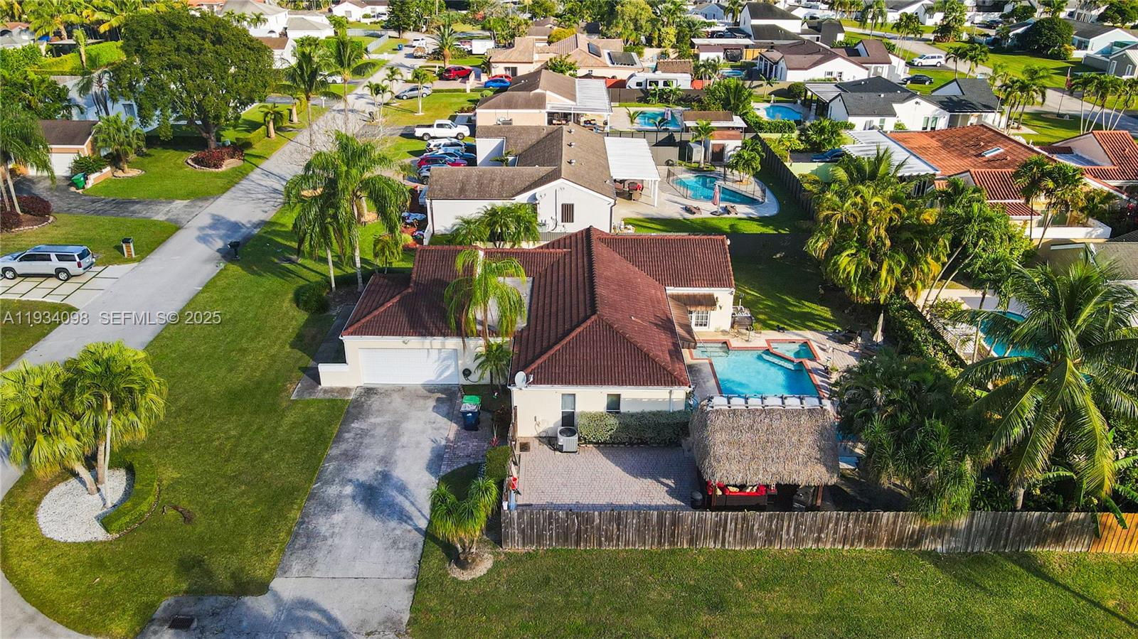 WEITZER SHAUNA MEADOWS SE - Residential