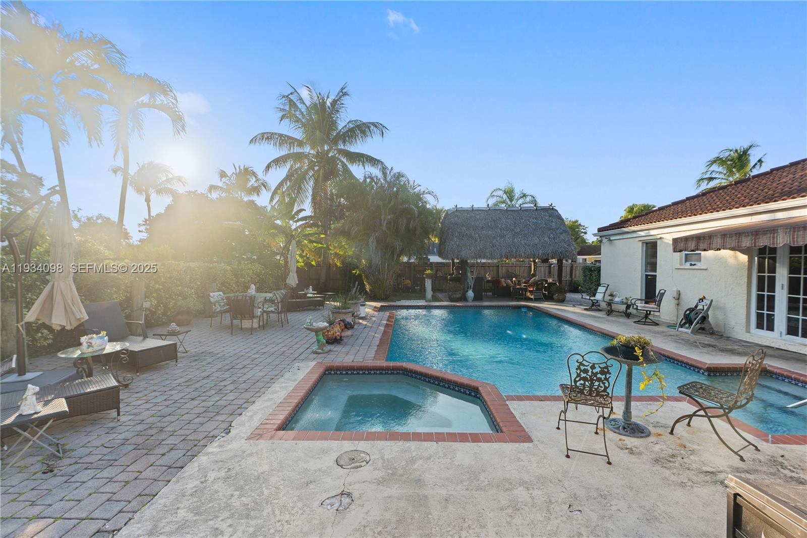 WEITZER SHAUNA MEADOWS SE - Residential