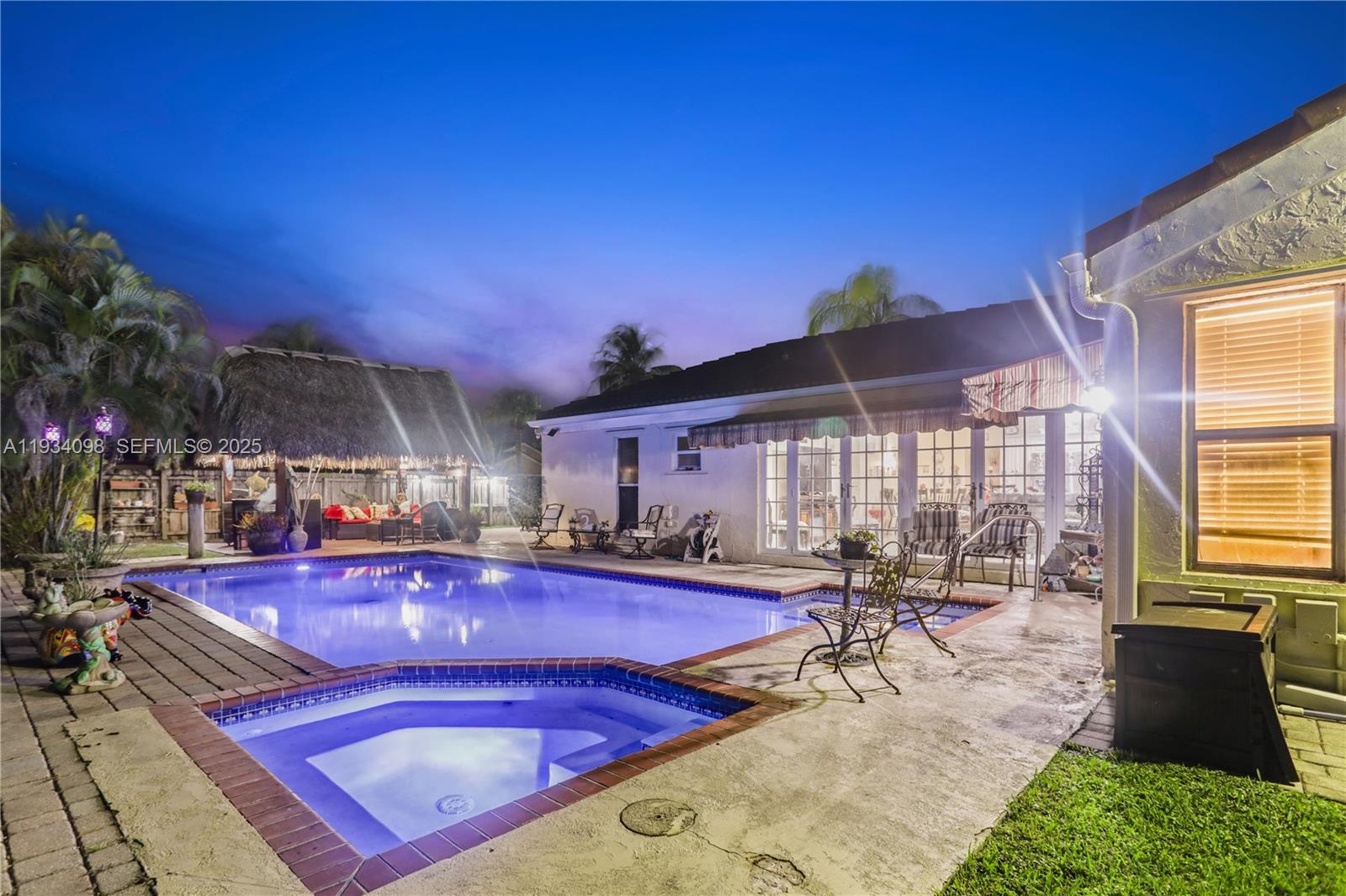 WEITZER SHAUNA MEADOWS SE - Residential