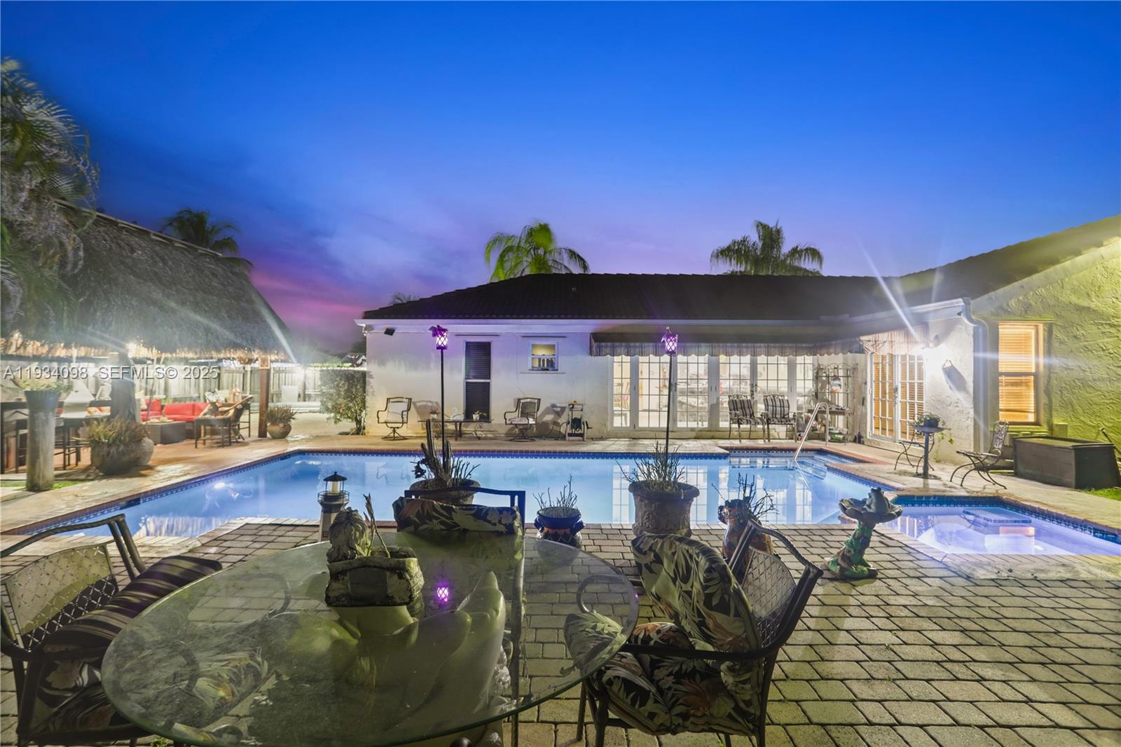 WEITZER SHAUNA MEADOWS SE - Residential