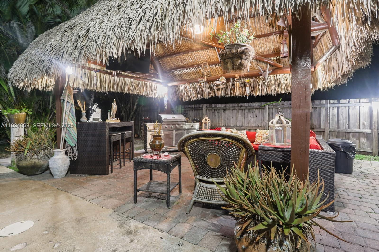 WEITZER SHAUNA MEADOWS SE - Residential