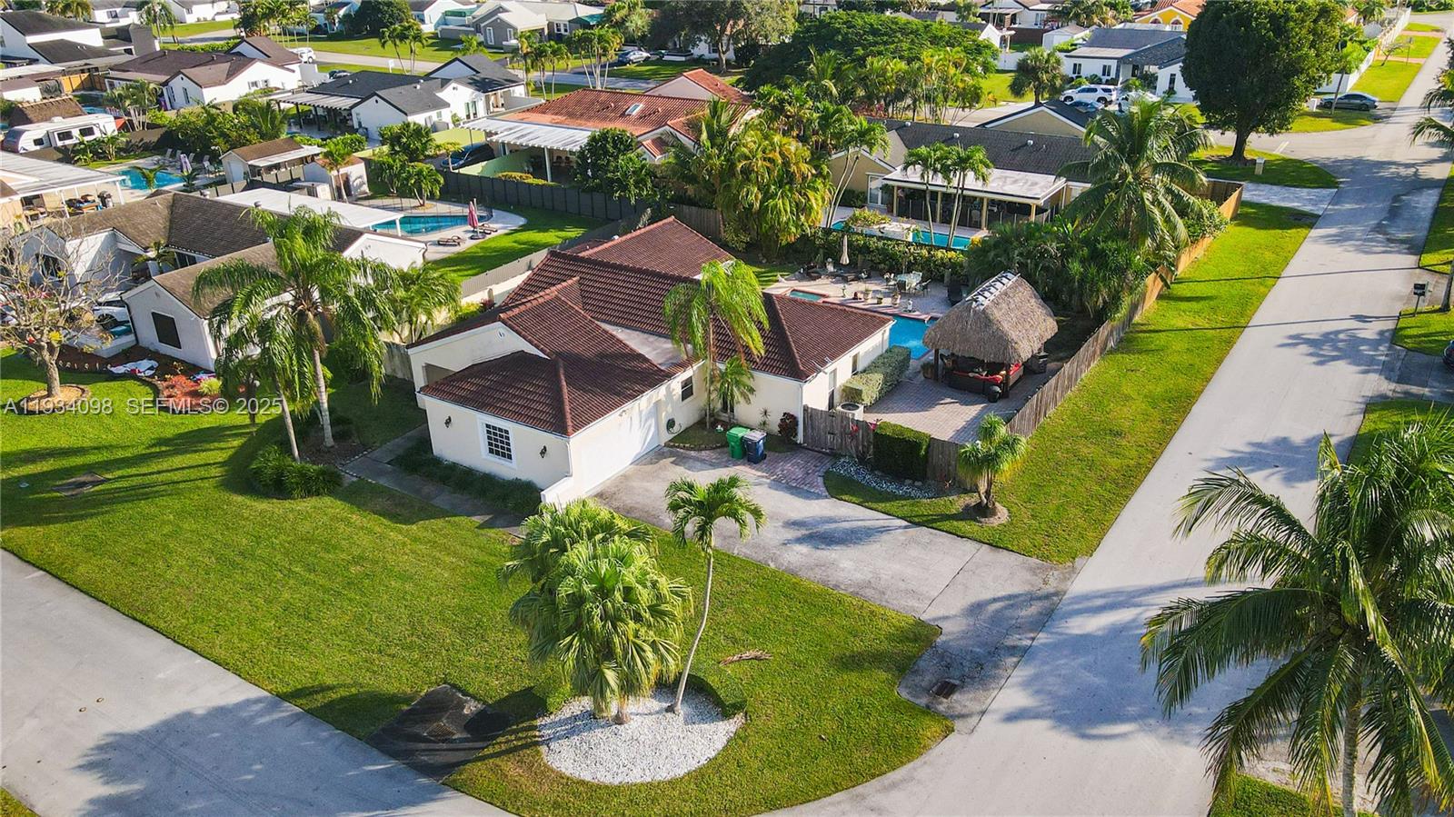 WEITZER SHAUNA MEADOWS SE - Residential