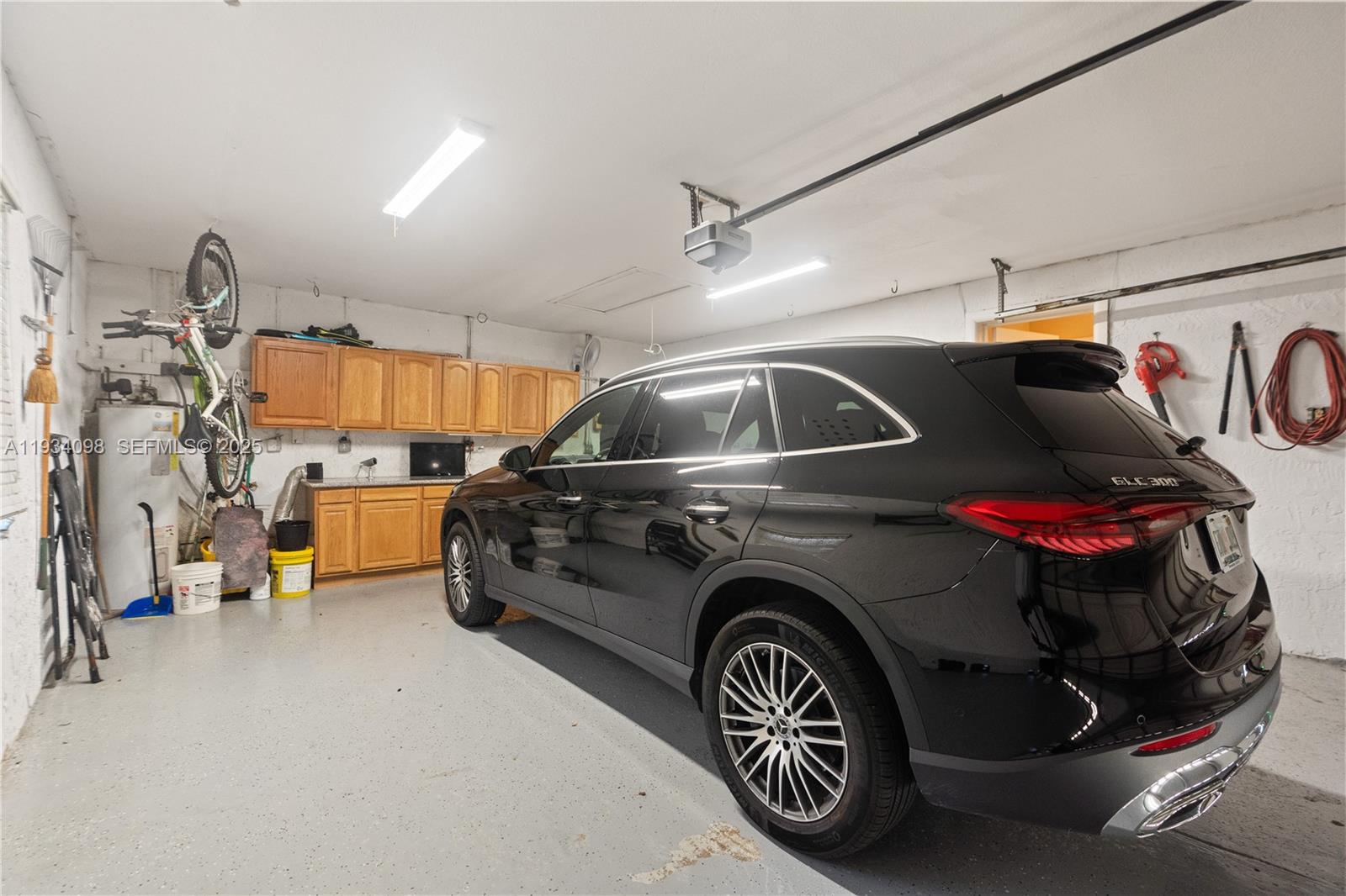 WEITZER SHAUNA MEADOWS SE - Residential