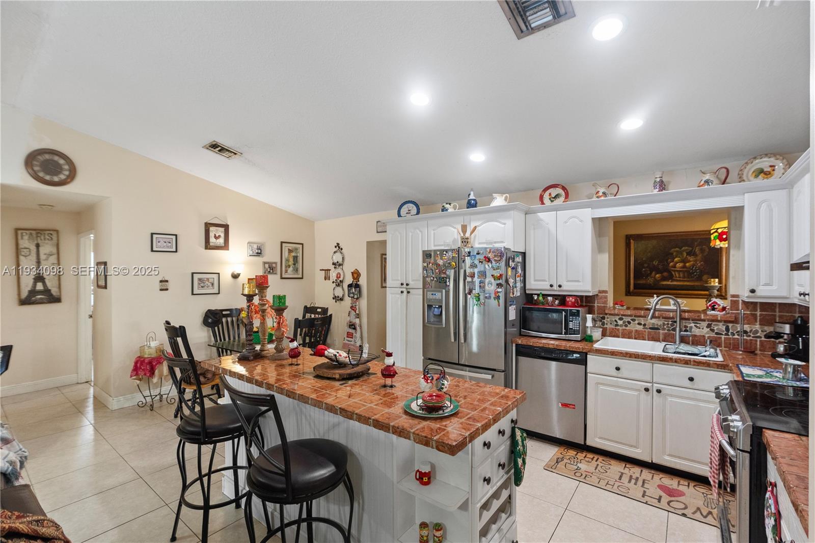 WEITZER SHAUNA MEADOWS SE - Residential