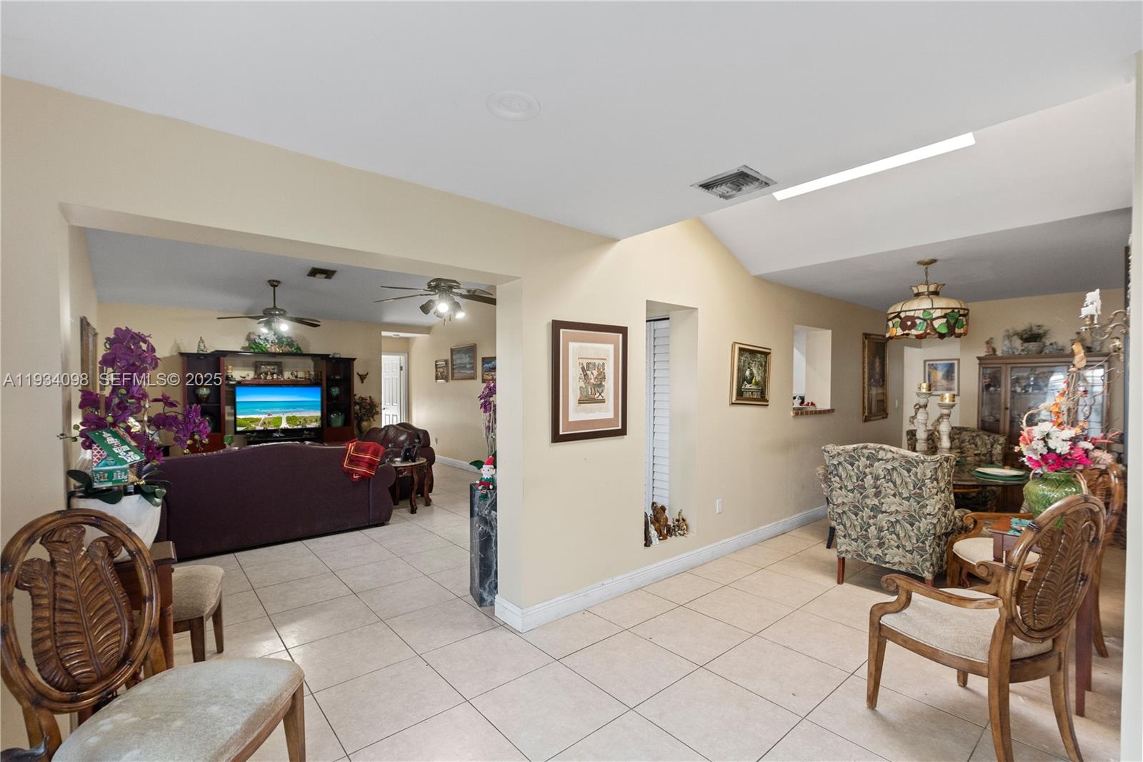 WEITZER SHAUNA MEADOWS SE - Residential