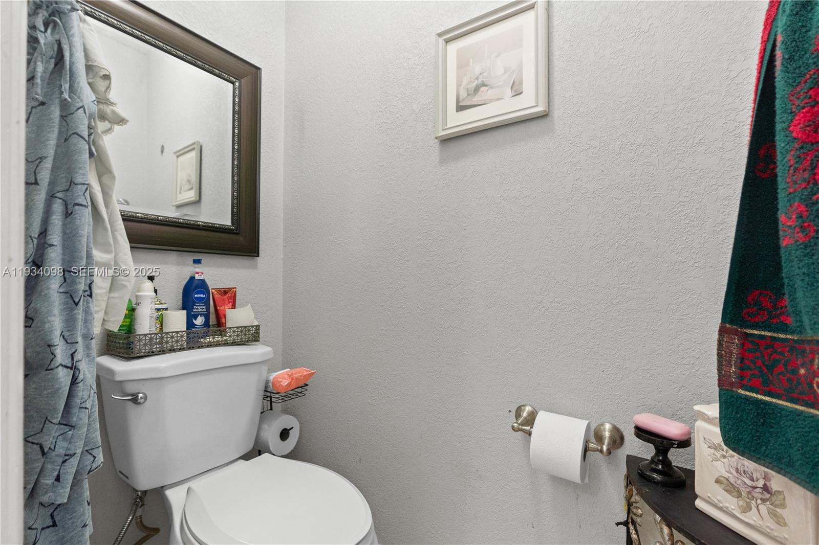 WEITZER SHAUNA MEADOWS SE - Residential