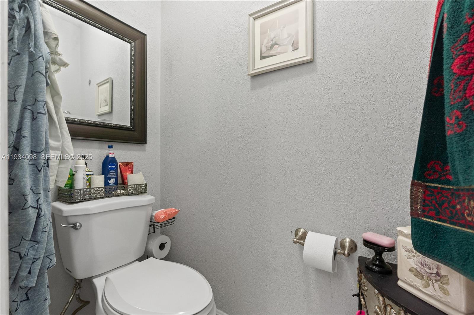 WEITZER SHAUNA MEADOWS SE - Residential