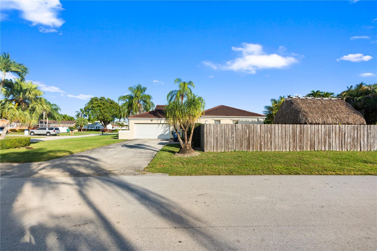 WEITZER SHAUNA MEADOWS SE - Residential