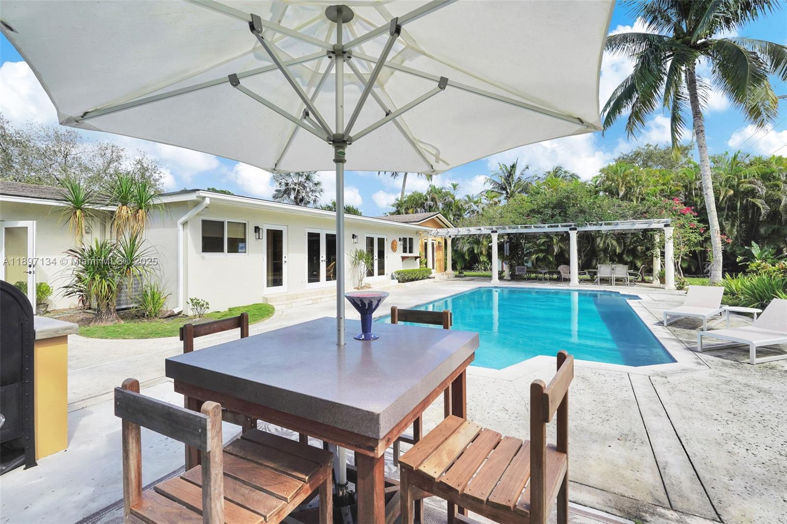 SOUTHWOOD 1ST ADDN - Residential Lease