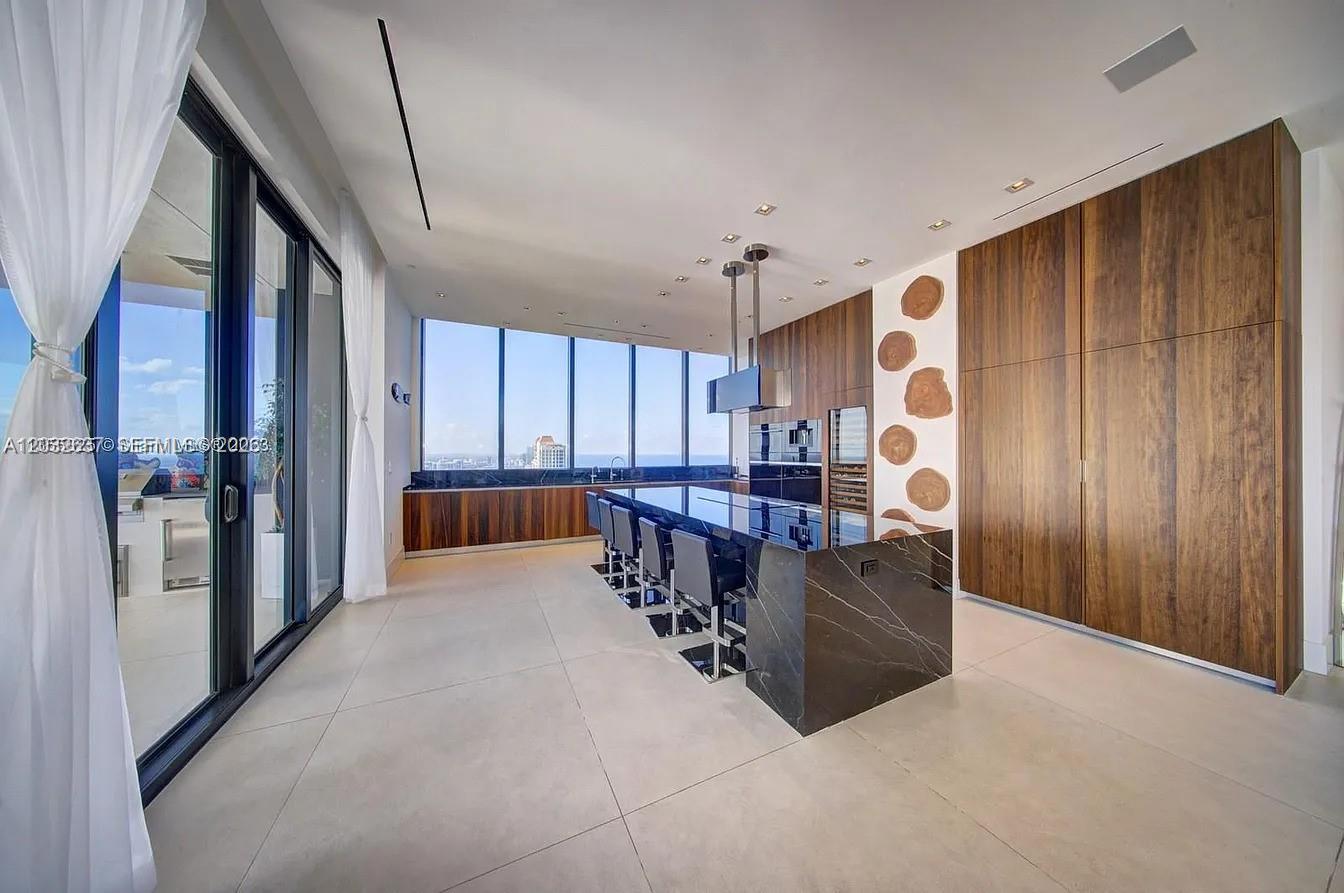 17141 Collins Ave 4602