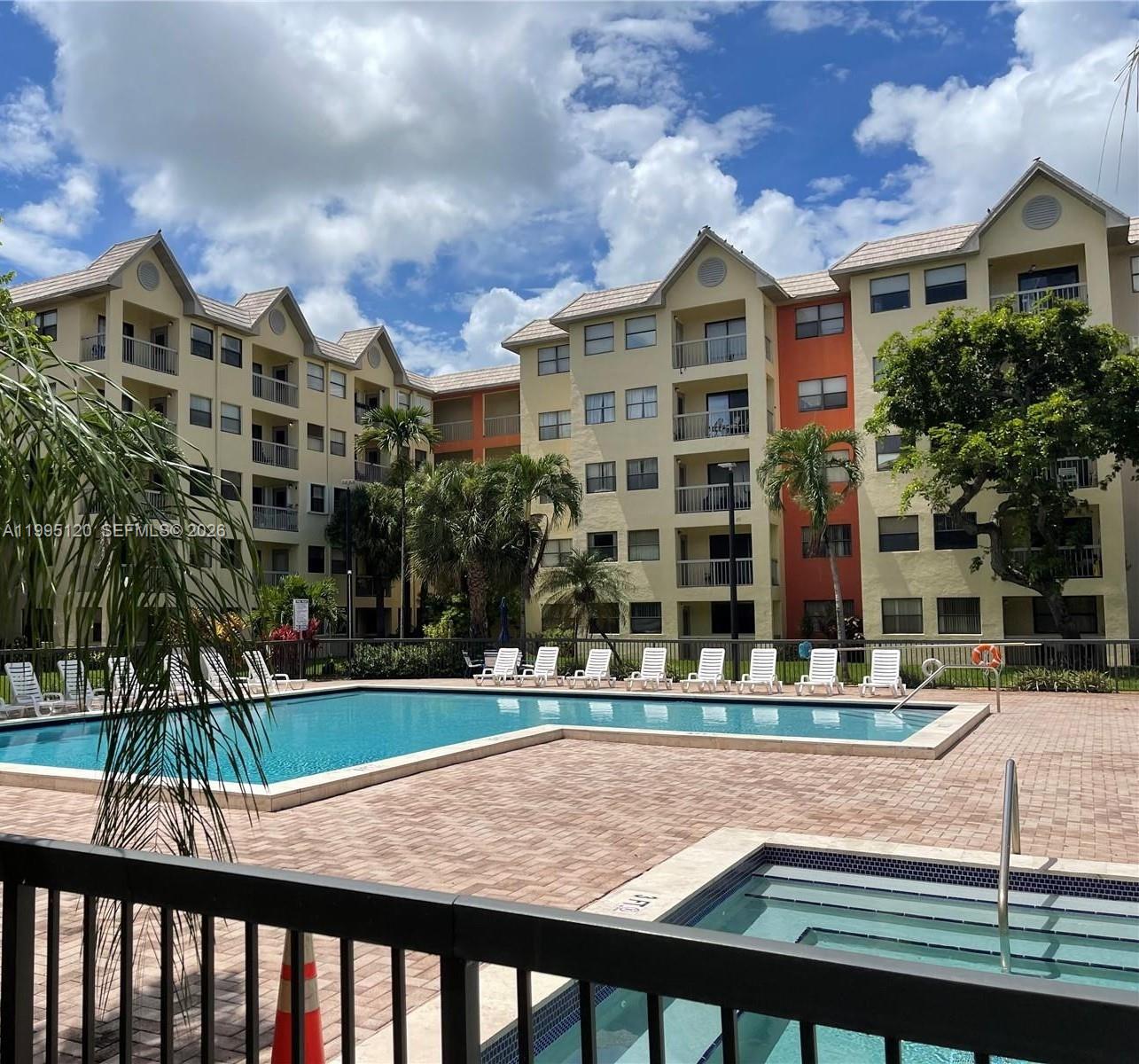 LAS VISTAS AT DORAL CONDO - Residential