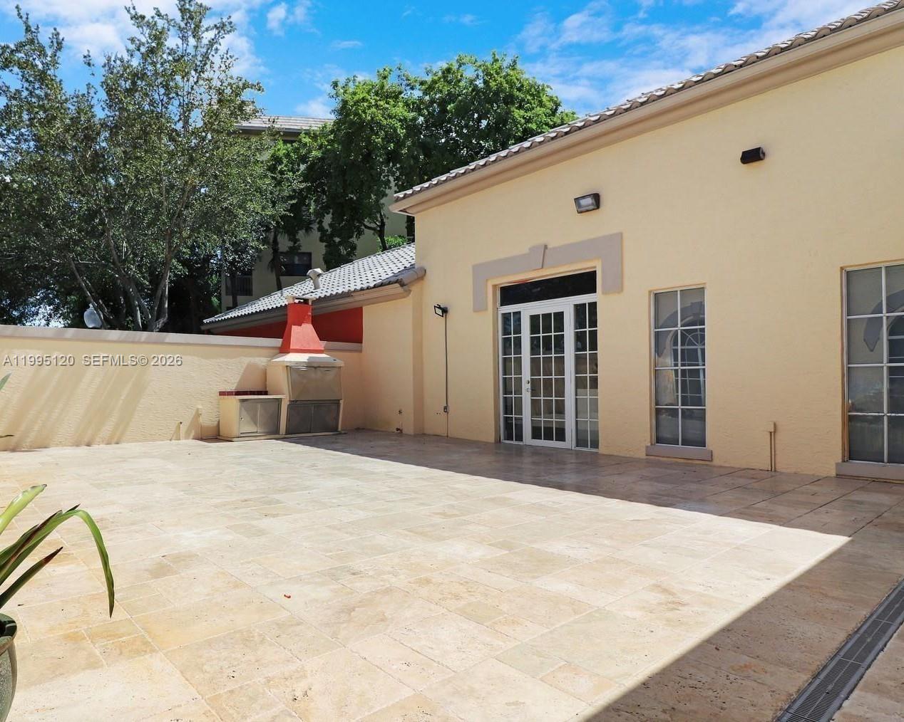 LAS VISTAS AT DORAL CONDO - Residential