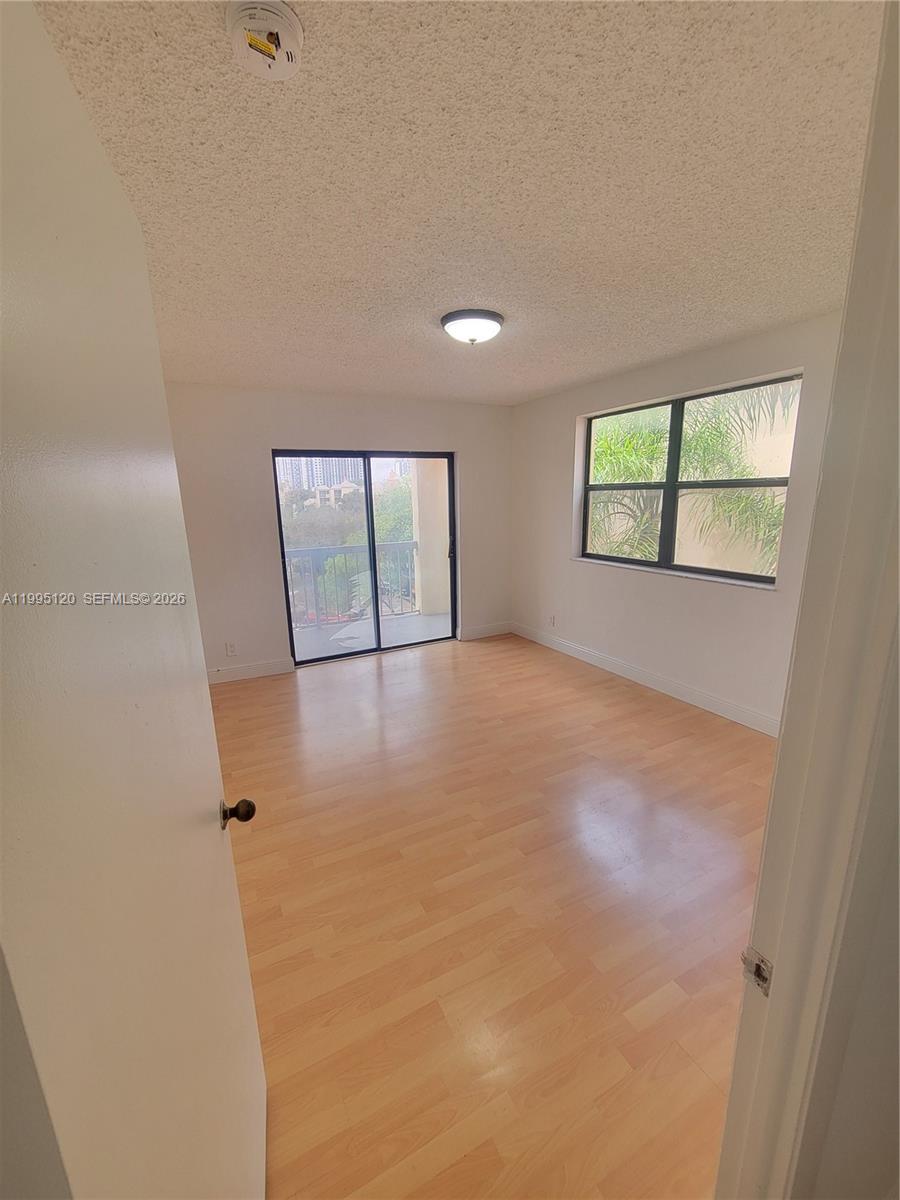 LAS VISTAS AT DORAL CONDO - Residential