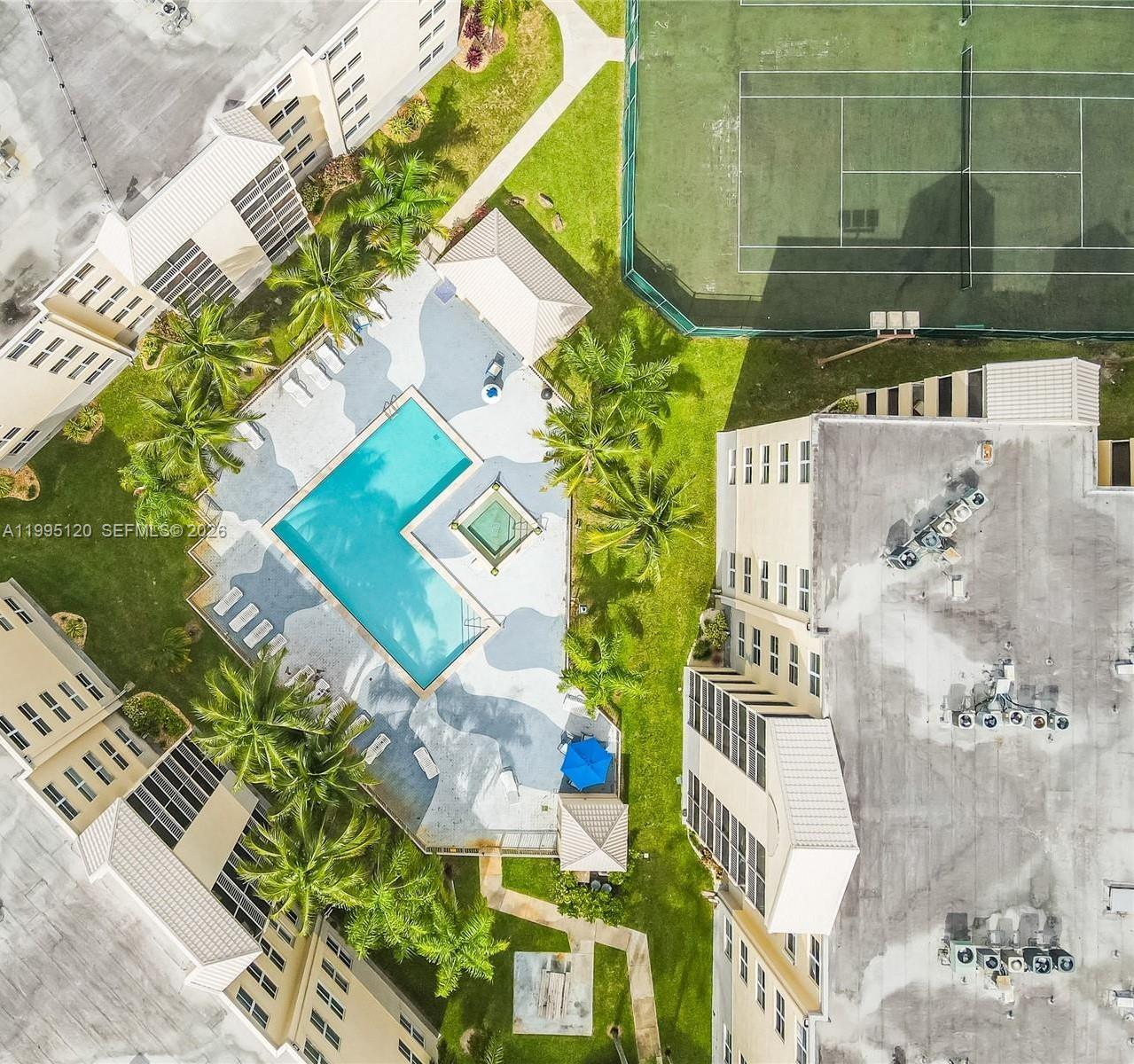 LAS VISTAS AT DORAL CONDO - Residential