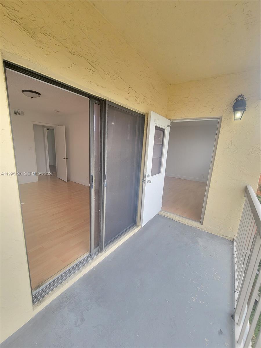 LAS VISTAS AT DORAL CONDO - Residential