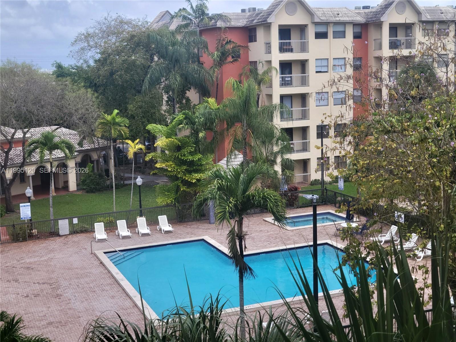 LAS VISTAS AT DORAL CONDO - Residential