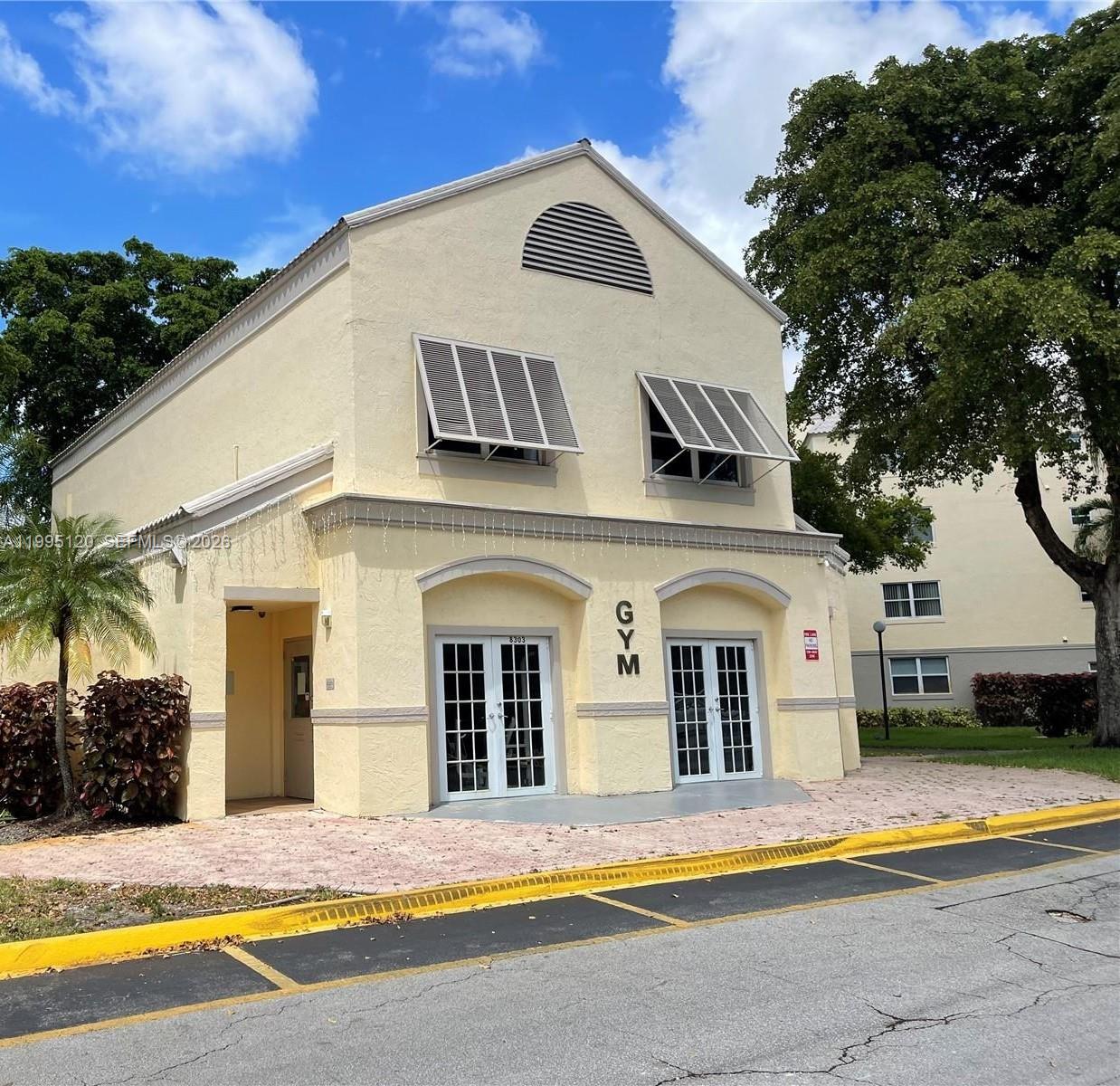 LAS VISTAS AT DORAL CONDO - Residential