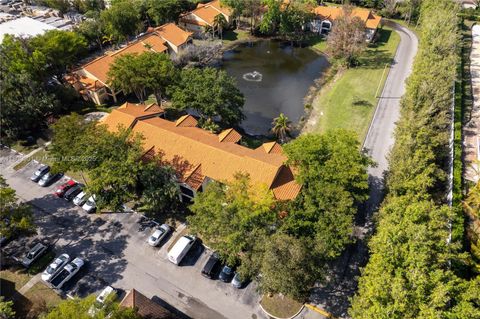 2094 Arbour Walk 318 Naples FL 34109