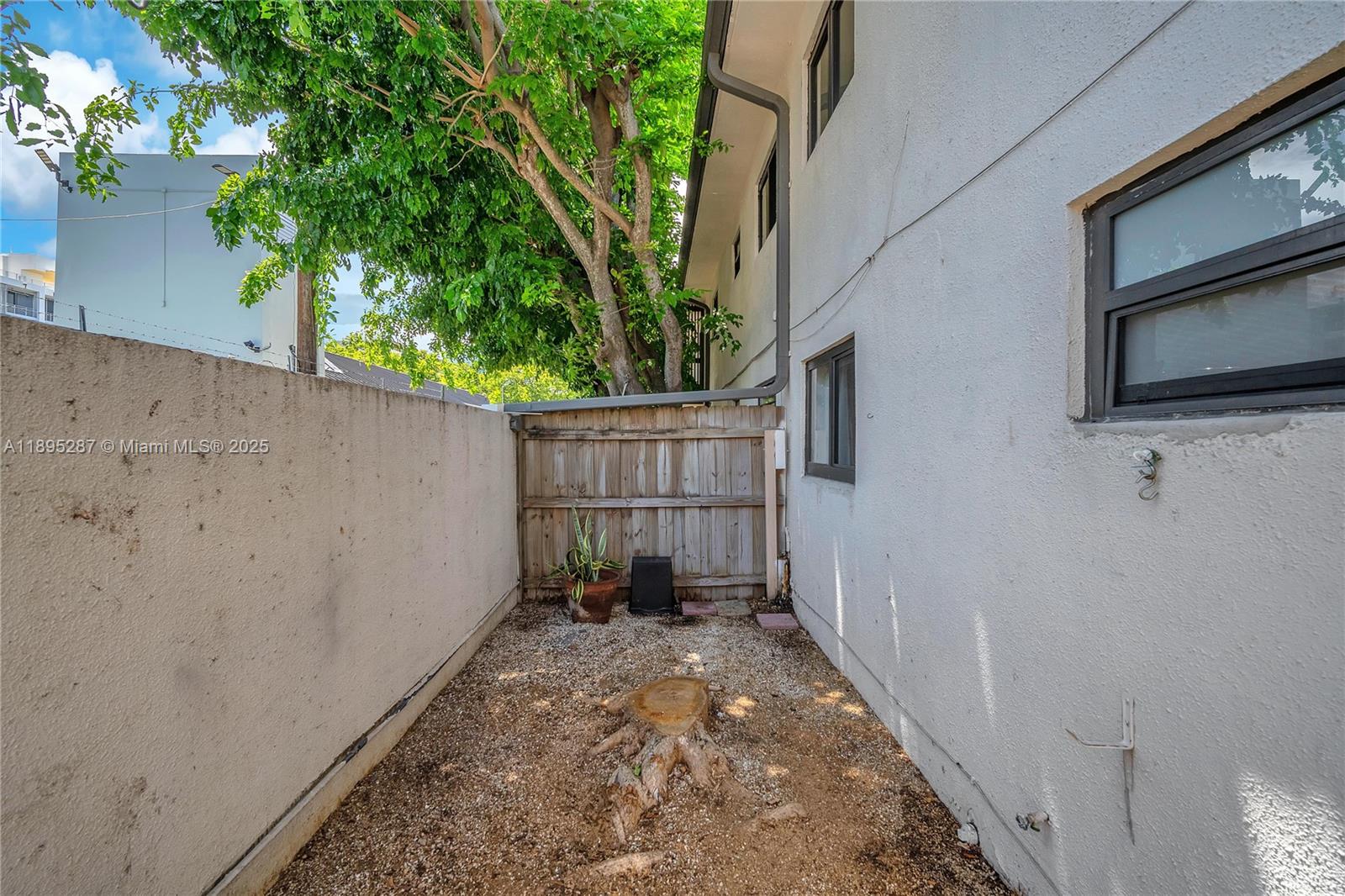 CHATEAU GROVE CONDO - Residential Lease