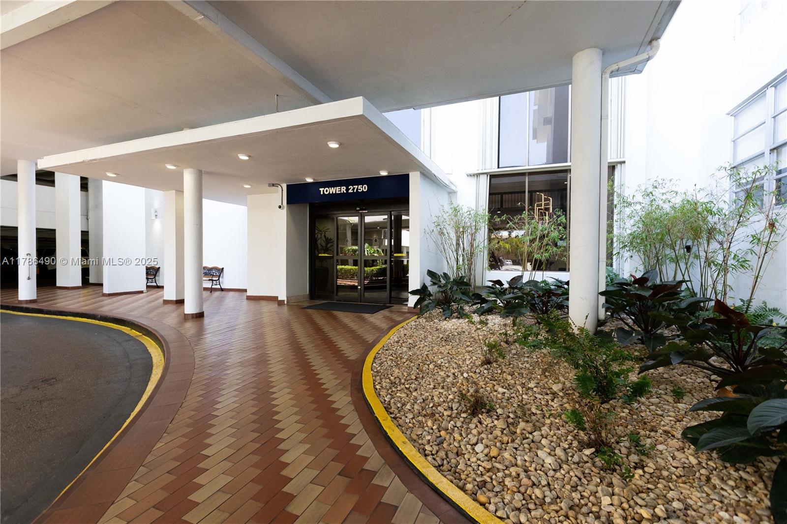 COMMODORE PLAZA CONDO - Residential