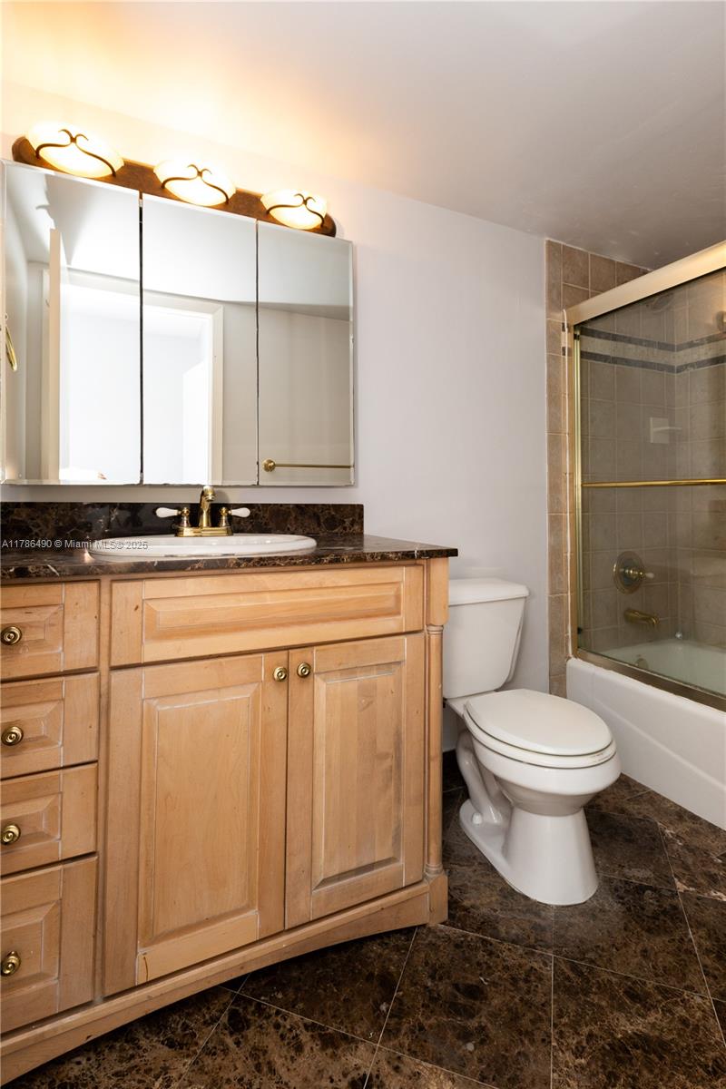 COMMODORE PLAZA CONDO - Residential