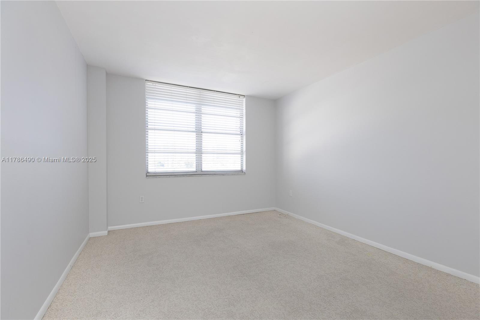 COMMODORE PLAZA CONDO - Residential