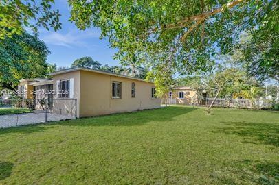 WEST MIAMI SHORES SEC A R - Residential Lease