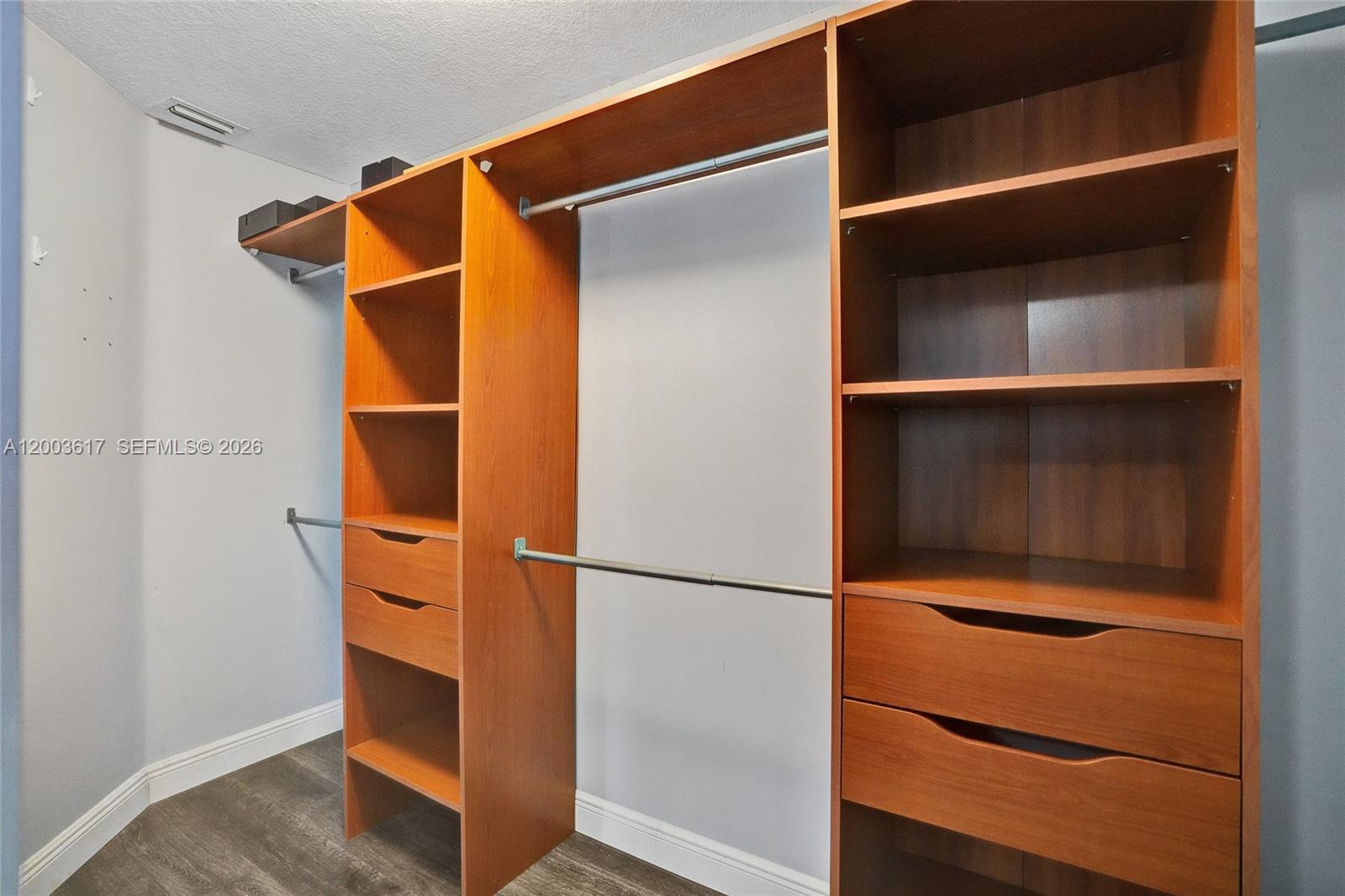 CHAPEL TRAIL REPLAT - Residential