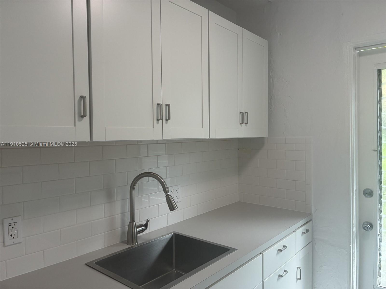 FLAMINGO TERR ADDN - Residential Lease