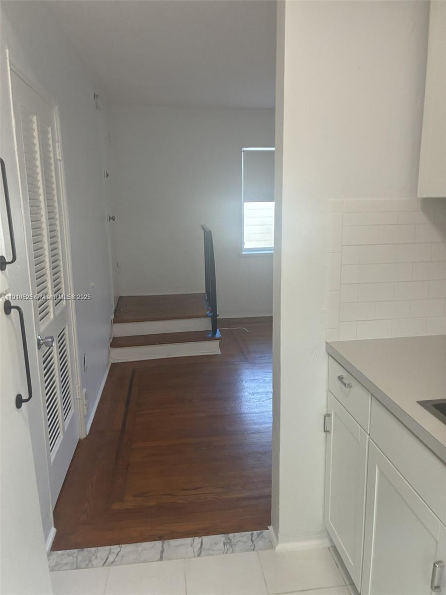 FLAMINGO TERR ADDN - Residential Lease