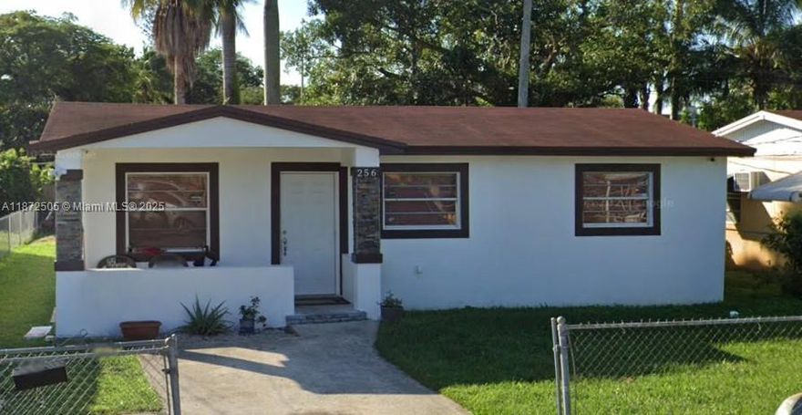 Spacious room available for rent with option of a private bathroom or shared bathroom with one other person. Utilities are included for convenience. Flexible lease terms offered (month to month). Comfortable and affordable living opportunity in a well-maintained property.