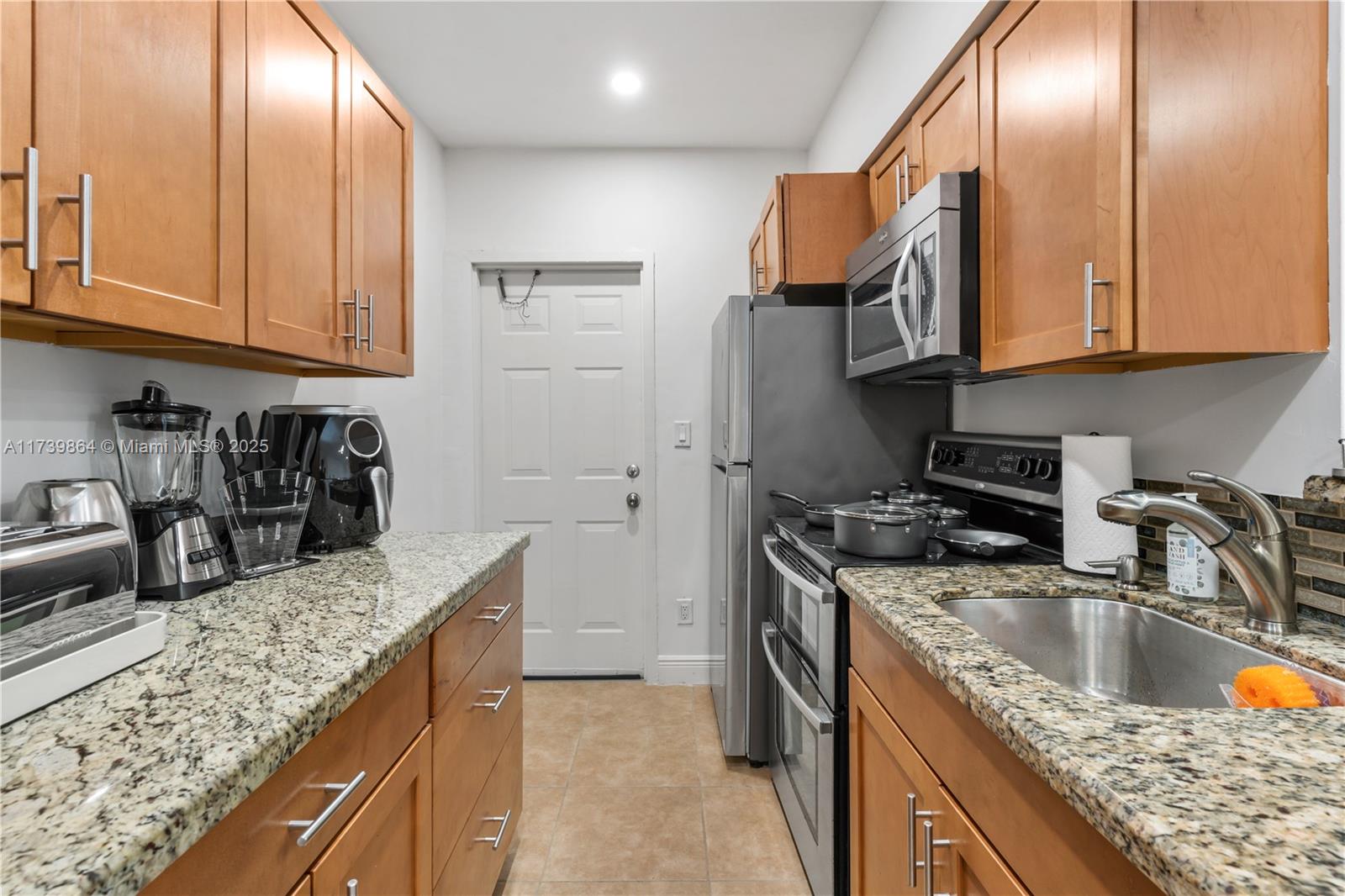 WATERWAY @ HOLLYWOOD BEAC - Residential Lease