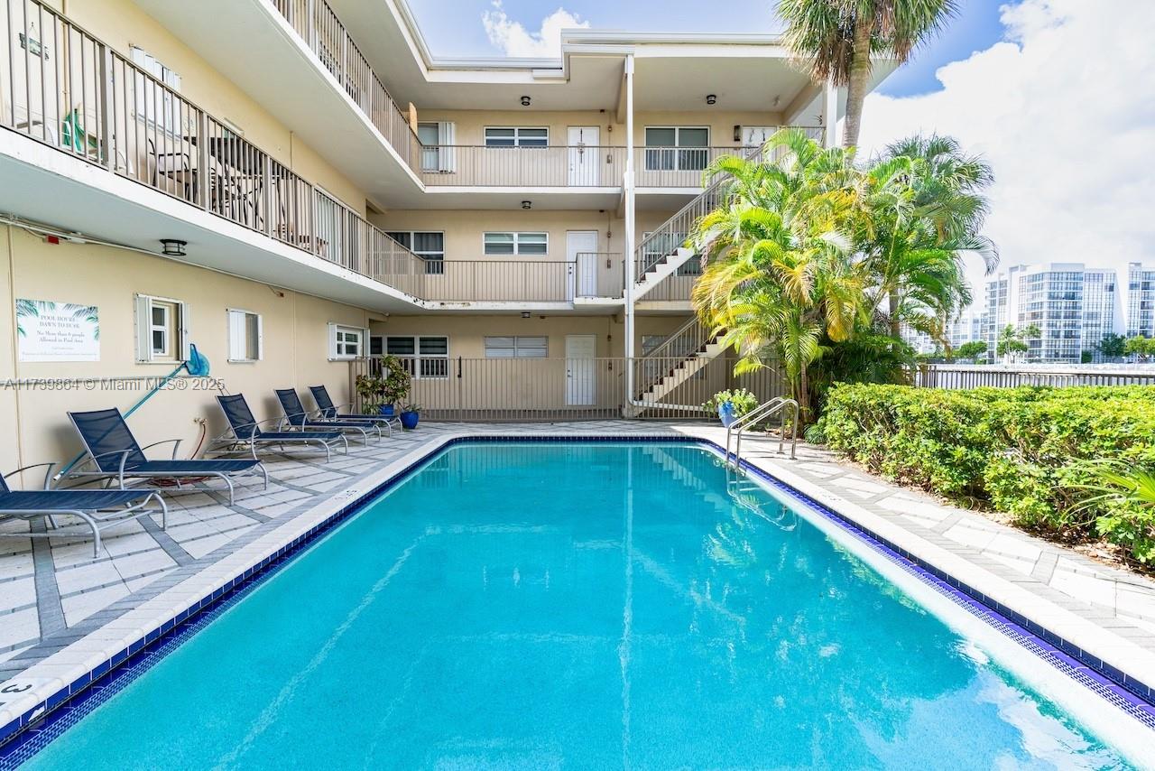 WATERWAY @ HOLLYWOOD BEAC - Residential Lease