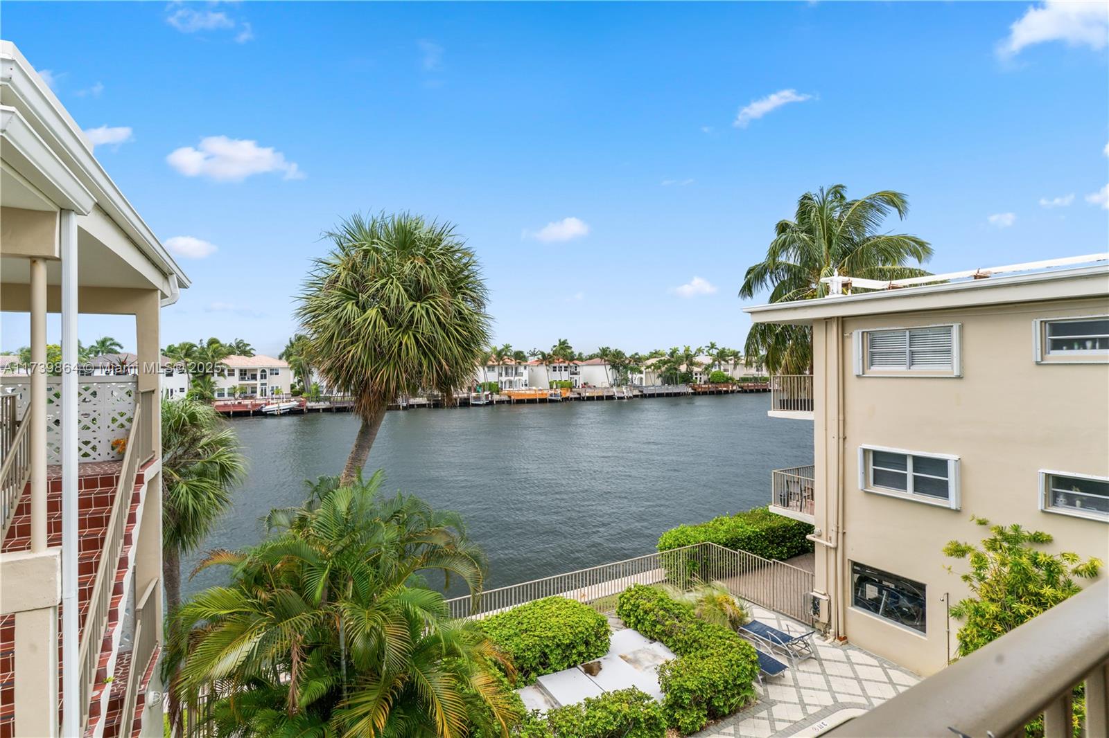 WATERWAY @ HOLLYWOOD BEAC - Residential Lease