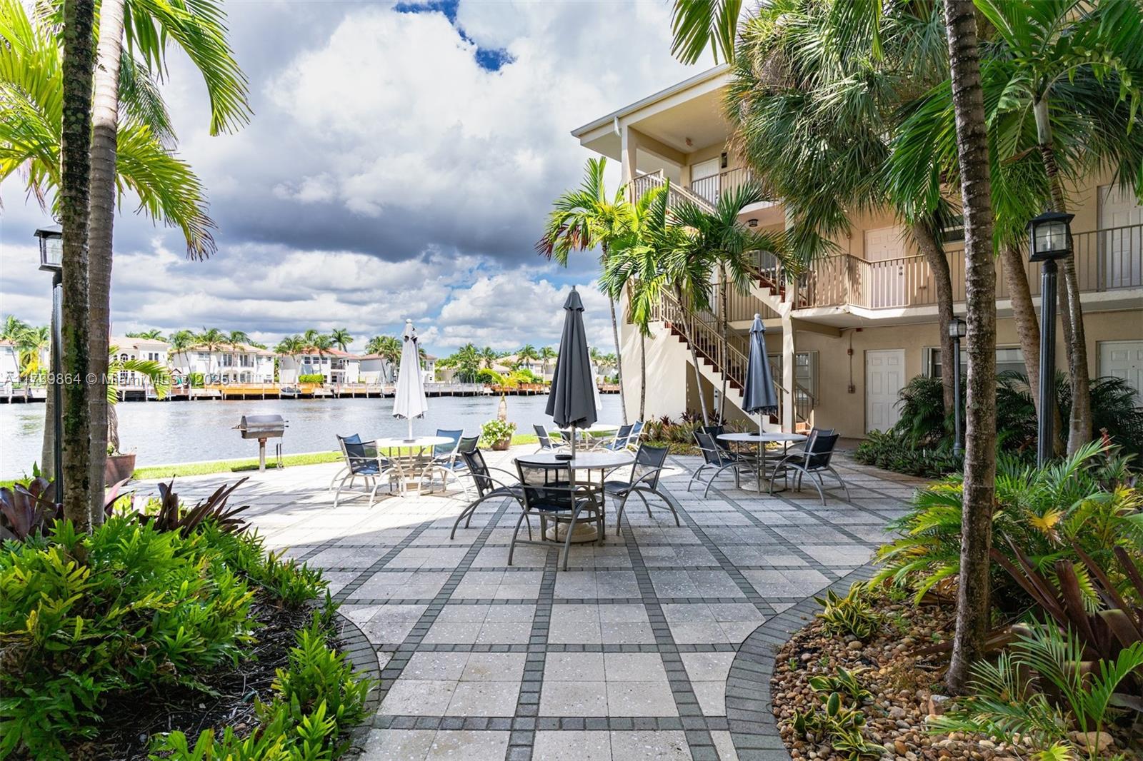 WATERWAY @ HOLLYWOOD BEAC - Residential Lease
