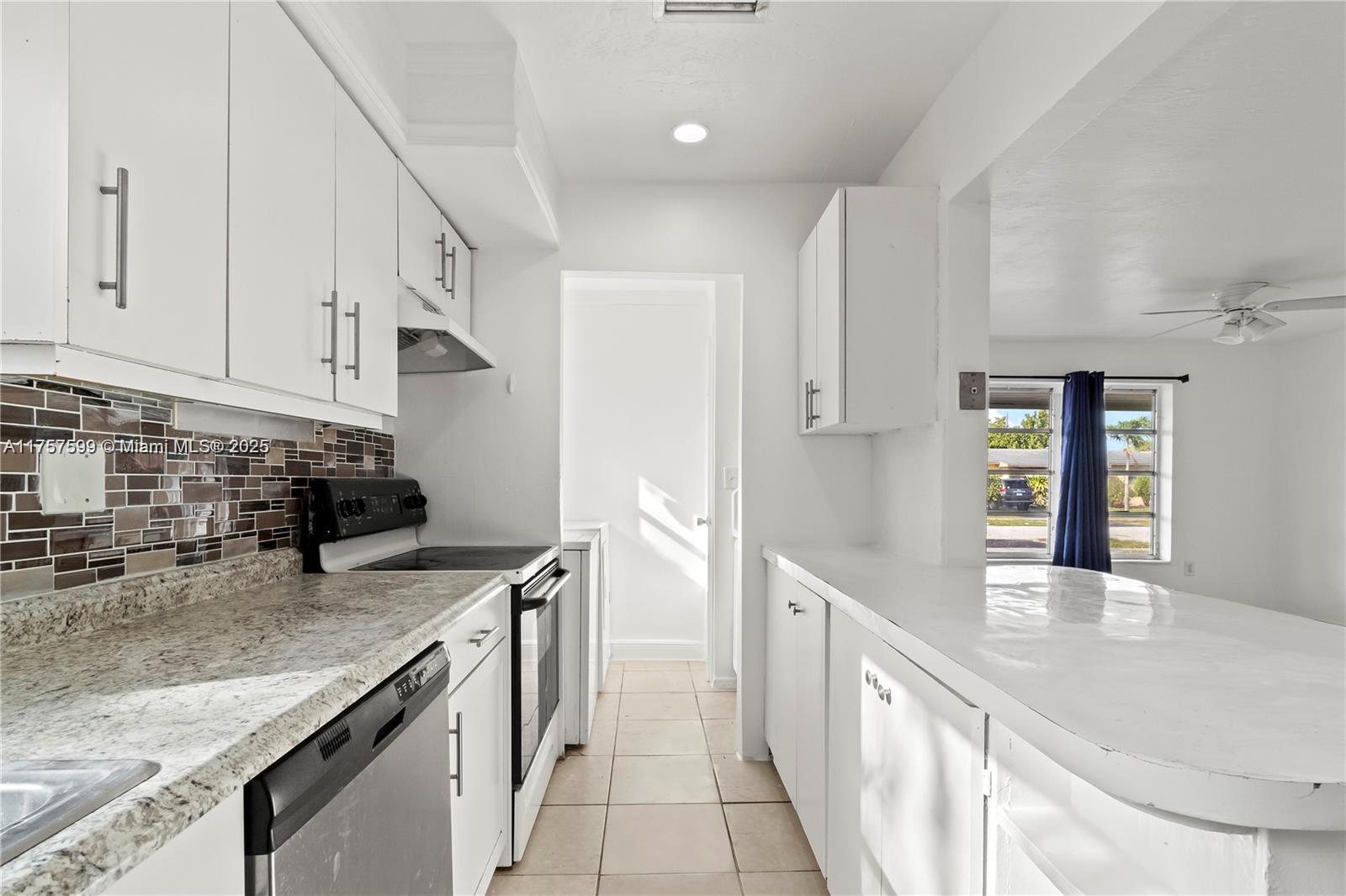 FOURTH ADD TO SUNRISE GOL - Residential Lease